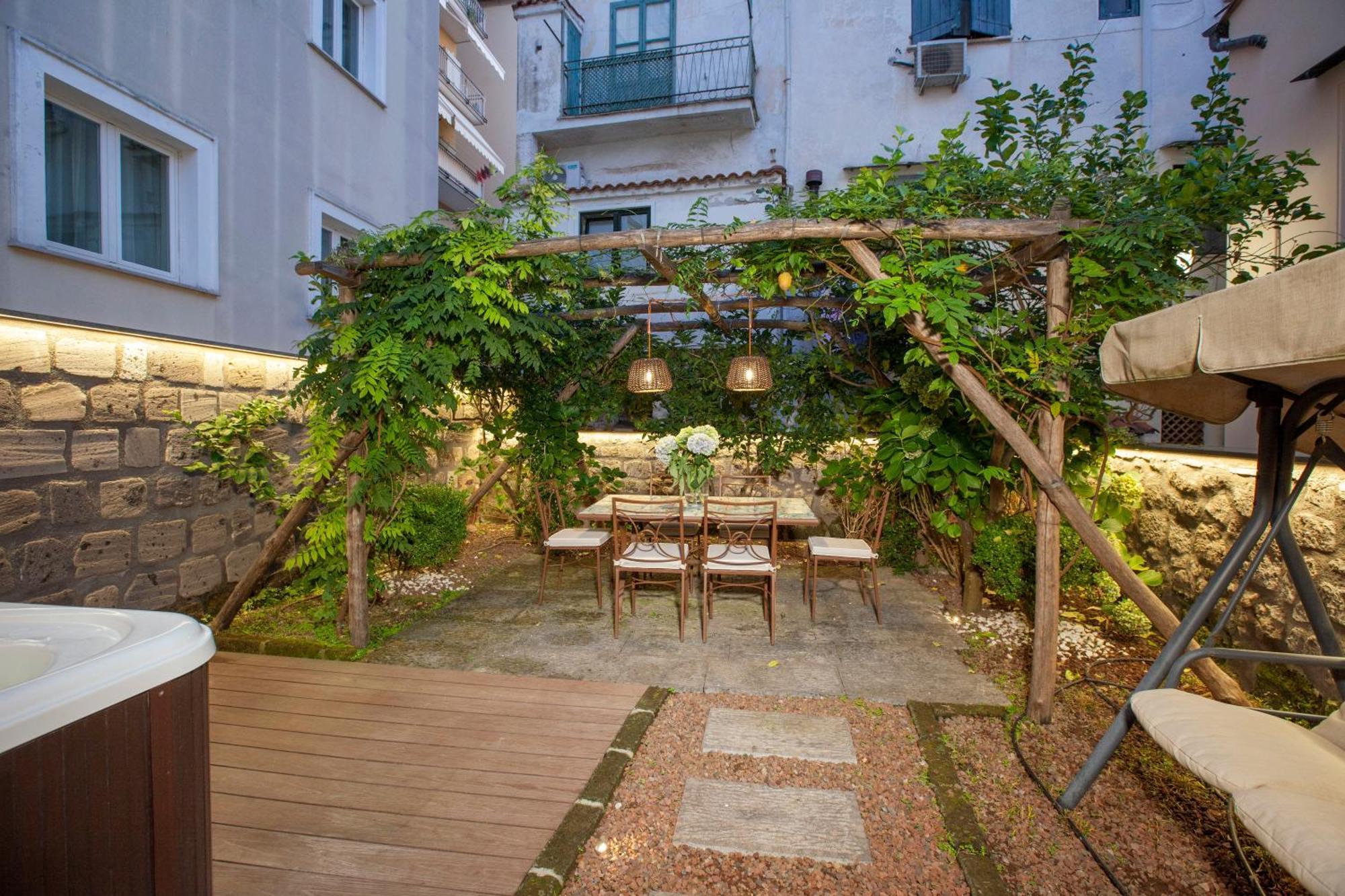 Amore Rentals - Appartamento Terrazza Tasso Sorrento Exteriér fotografie